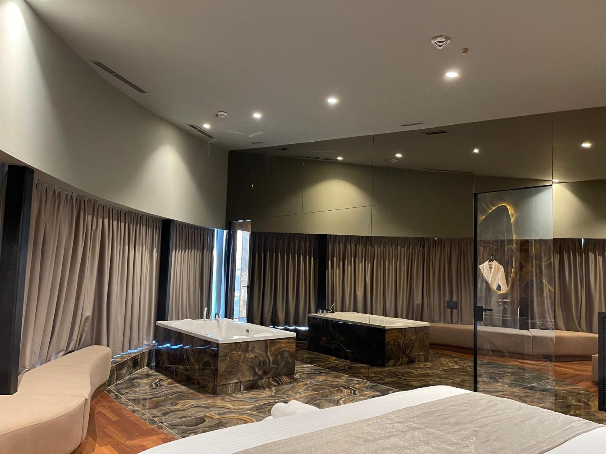 Arka Art Hotel Kashar